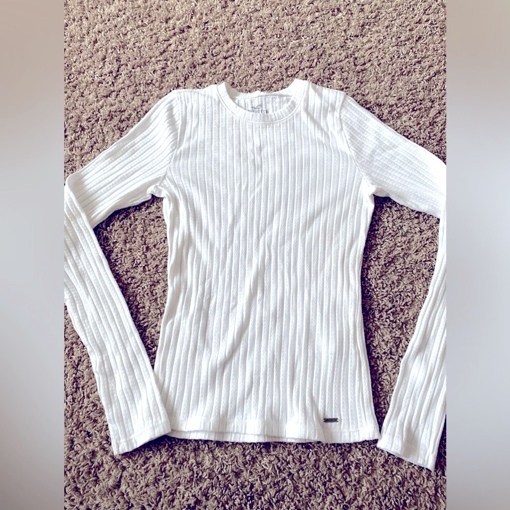 HOLLISTER Long sleeve women white crew neck top w/silver logo on front